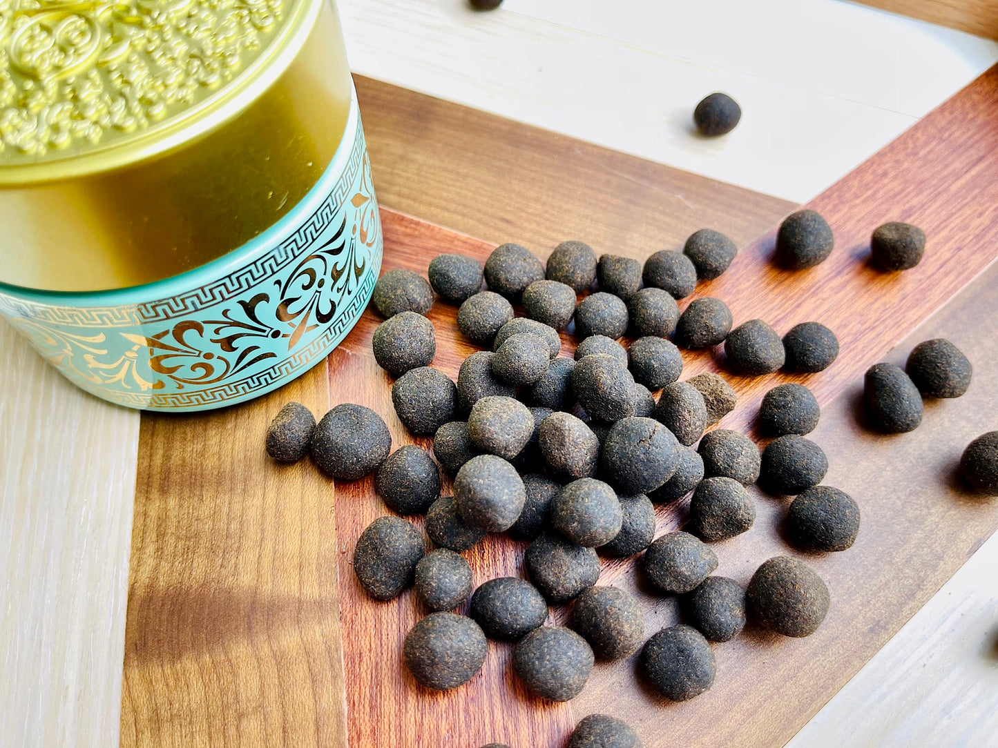 Mamool Bakhoor Seufi (Lulu). Compressed Agarwood Incense Tablets - Marwa