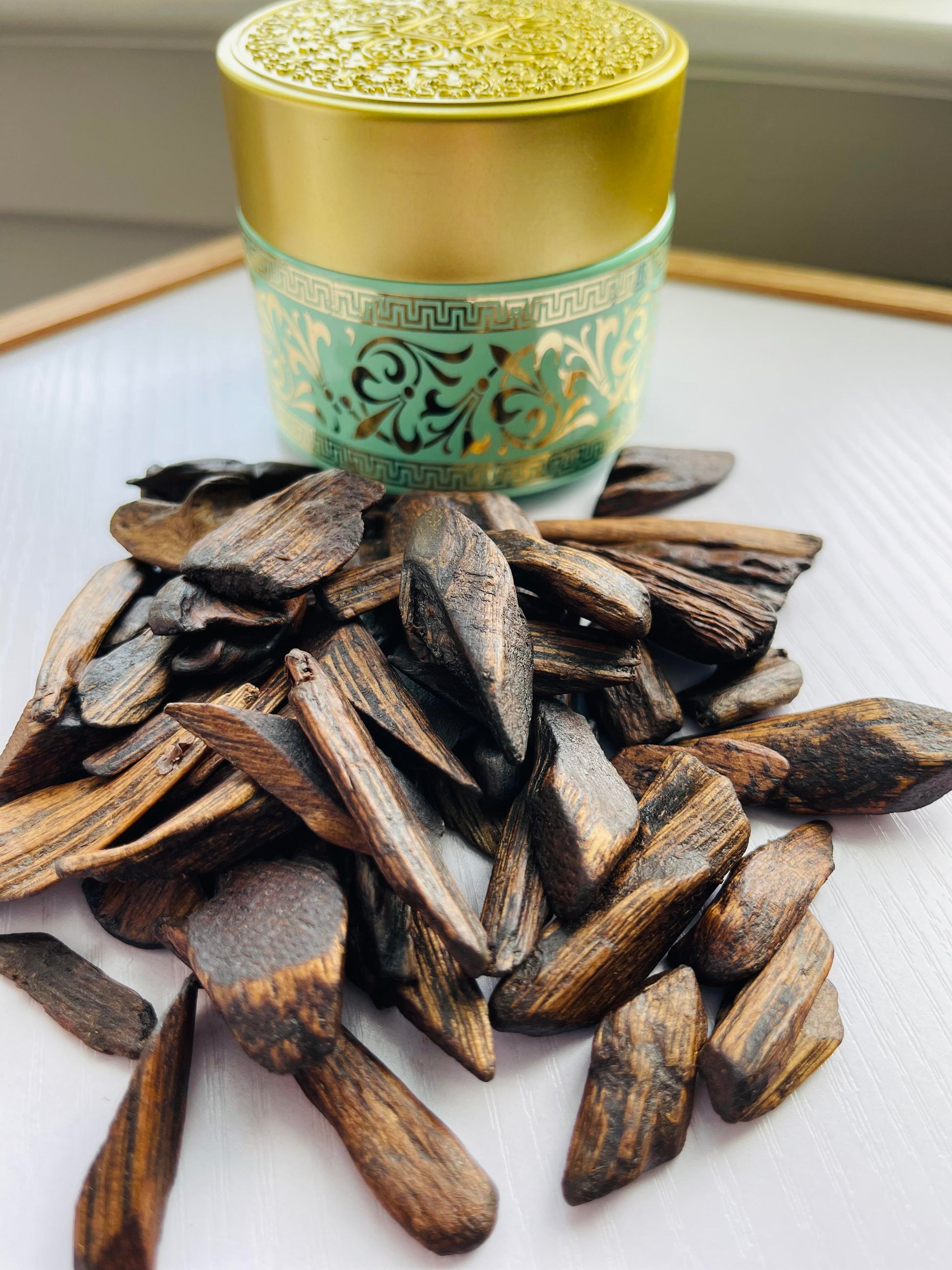 Oud Bill Amber Muattar Bakhoor. Sweet, Woody & Spicy Arabian Oud Chips - Marwa