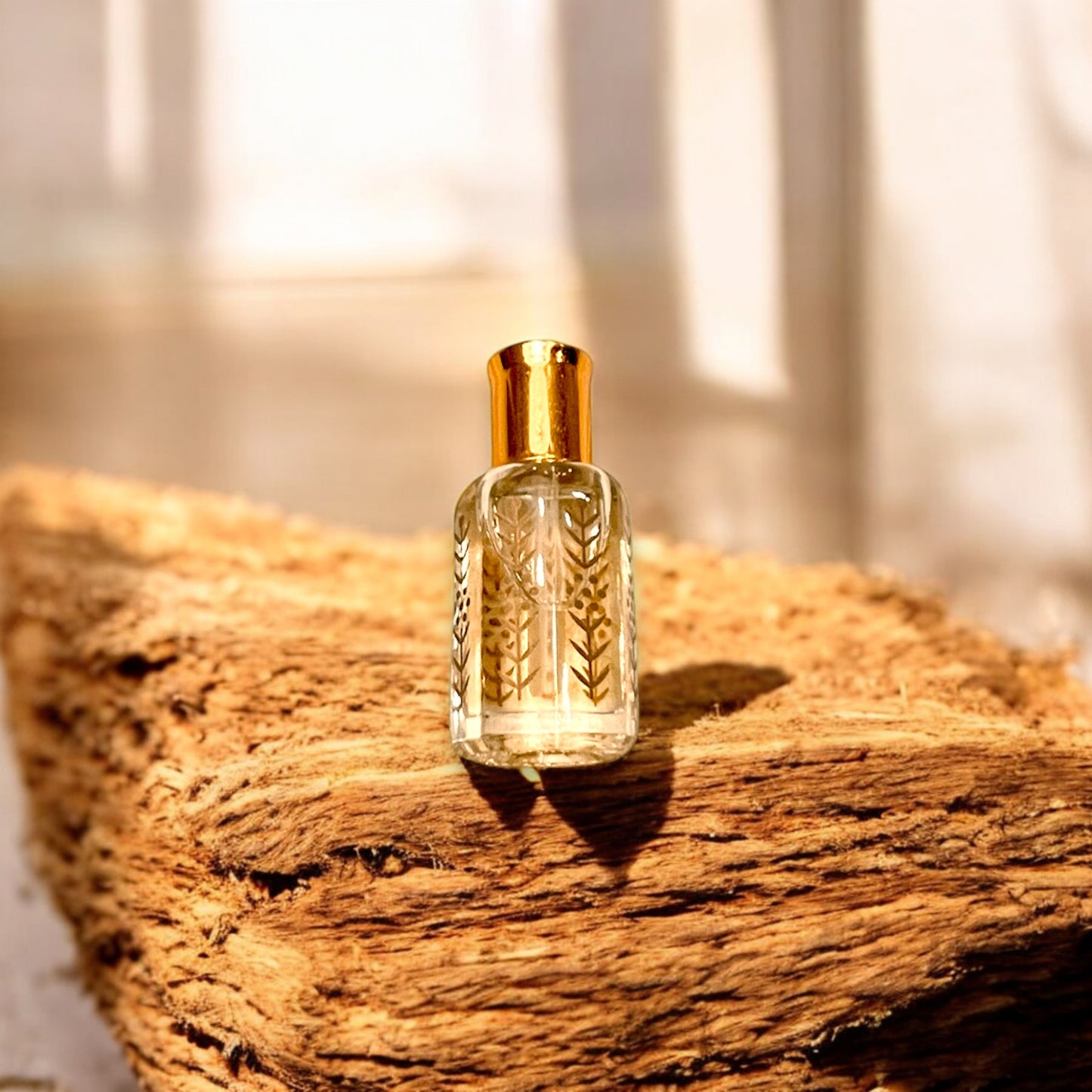 Arabian Musky Sandal Perfume Oil. Unisex Alcohol-Free Woody & Oriental Fragrance - Marwa